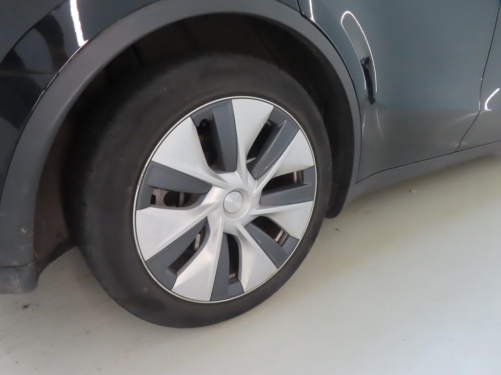 Foto 11 van Tesla Model Y