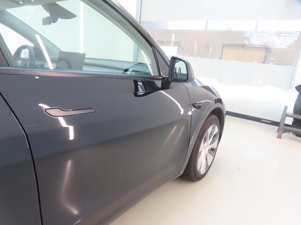 Foto 25 van Tesla Model Y