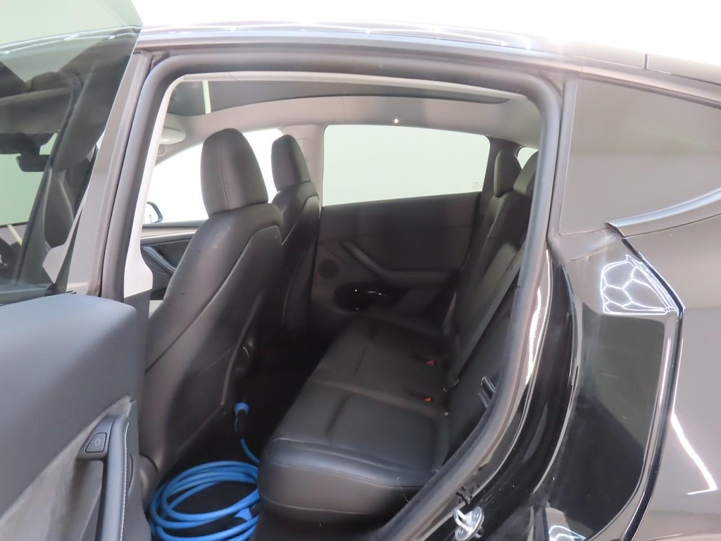 Foto 7 van Tesla Model Y