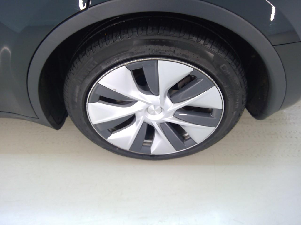 Foto 13 van Tesla Model Y