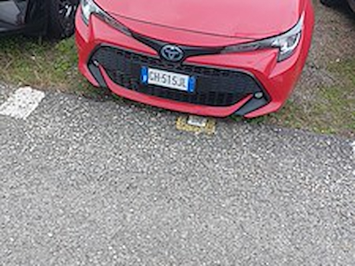 Comprar TOYOTA TOYOTA COROLLA SW N1 TS HYBRID BUSINESS TECH FP no Ayvens Carmarket