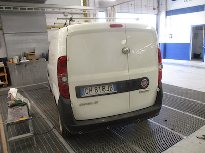 Купуй FIAT FIAT DOBLO CARGO(PC) CH1 BUSINESS 1.3 MJET 95CV E6D S&S FP на Ayvens Carmarket