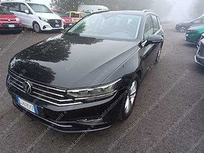 Achetez VOLKSWAGEN VOLKSWAGEN PASSAT Var. 2.0TDI SCR EVO 90kW Business DSG sur Ayvens Carmarket