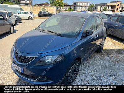 Comprar LANCIA LANCIA YPSILON ECOCHIC 1.0 FireFly 70cv S&S Hybrid GOLD Hatchback 5-door (Euro 6D) mild hybrid en Ayvens Carmarket