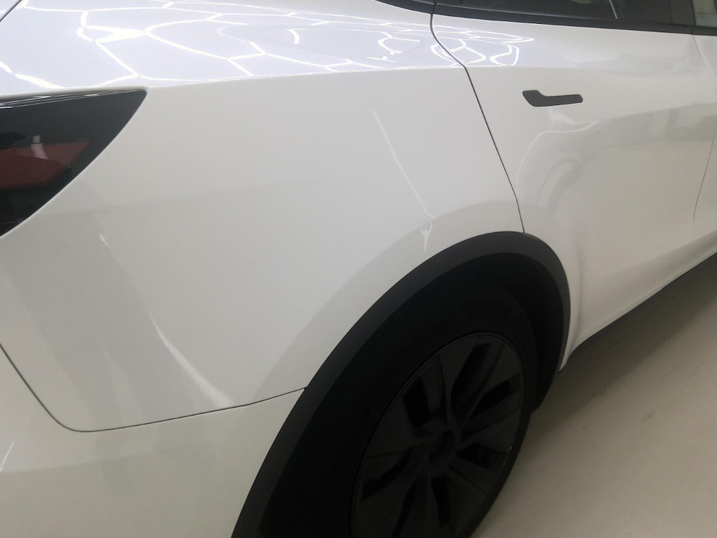 Foto 29 van Tesla Model Y