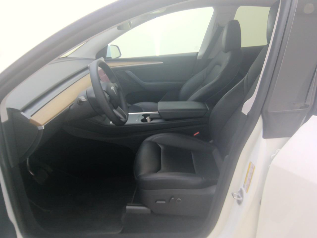 Foto 7 van Tesla Model Y