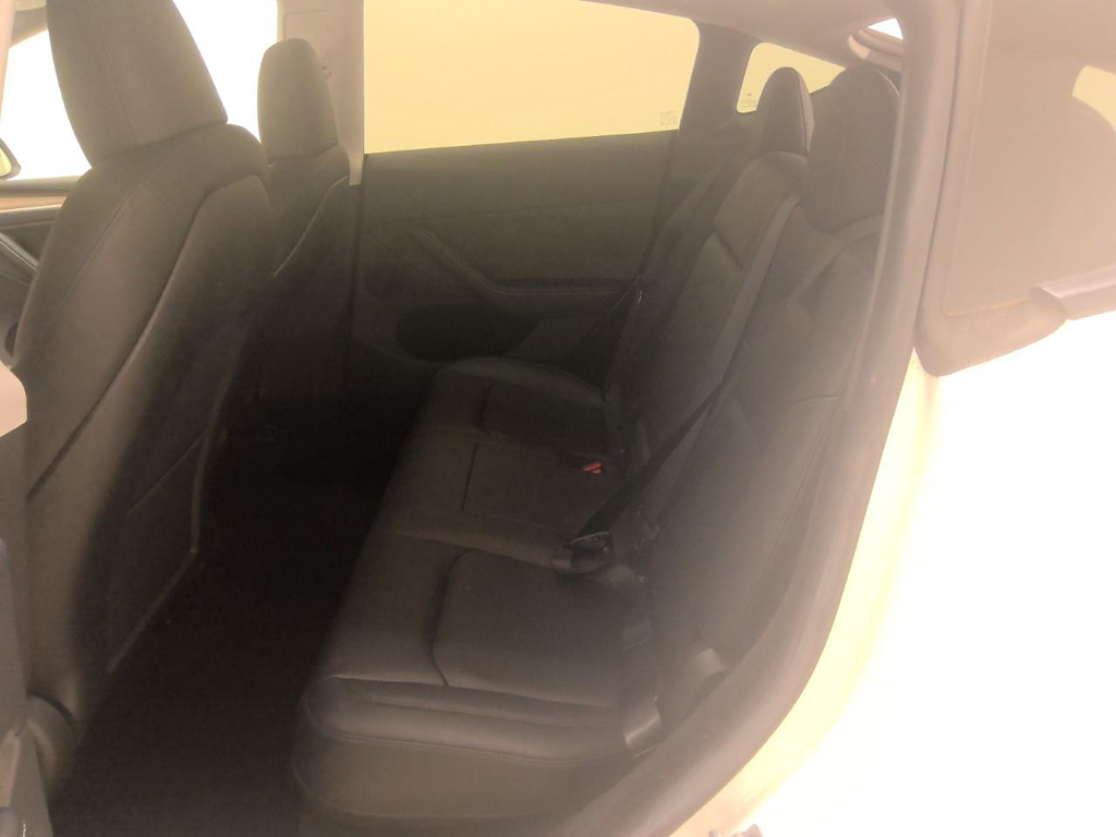 Foto 8 van Tesla Model Y