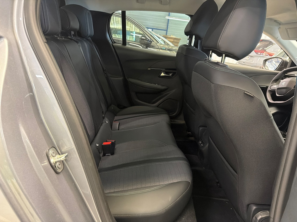 Peugeot 208 E-  e- 136ch Allure Pack