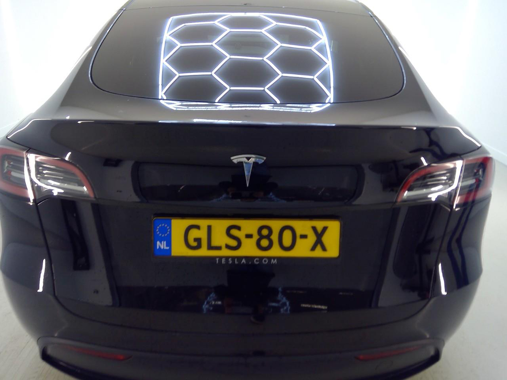 Foto 22 van Tesla Model Y