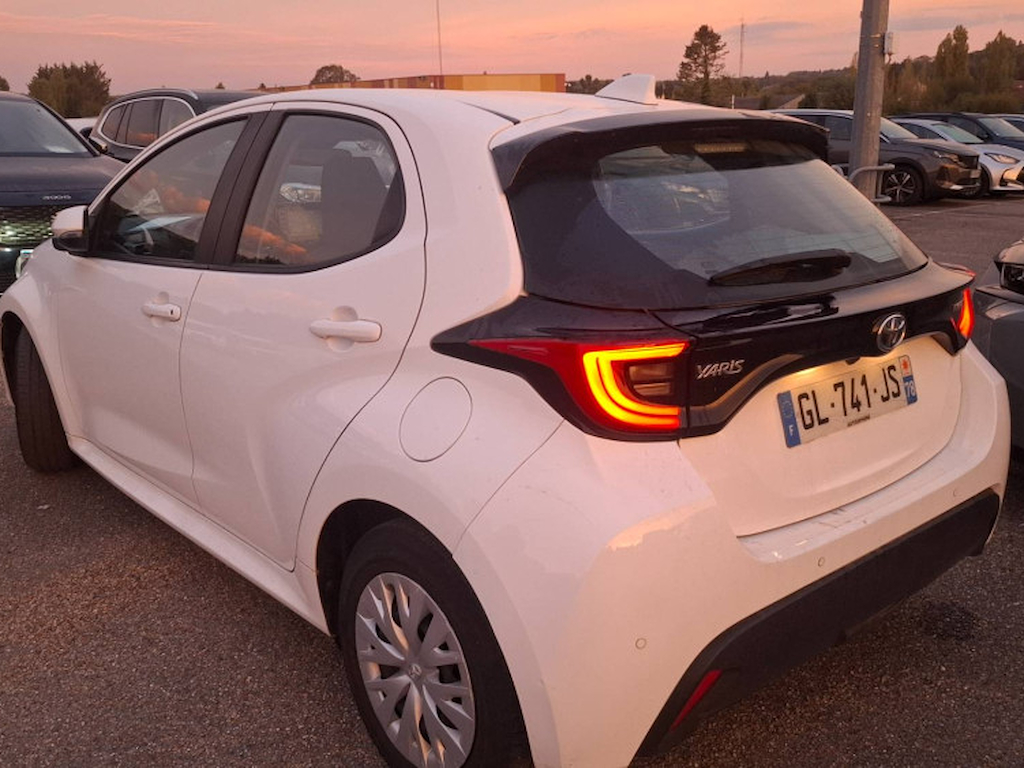Toyota Yaris HYBRID 116h Dynamic Business 5p + Stage Hybrid Academy