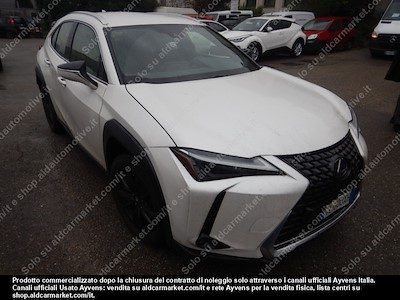 Kaufe LEXUS LEXUS UX (PC) HYBRID BUSINESS 2WD MY22 FP bei Ayvens Carmarket