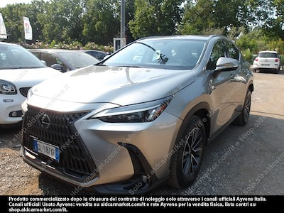 Köp LEXUS LEXUS NX Hybrid Business 4WD MY22 Sport utility vehicle 5-door (Euro 6D)  på Ayvens Carmarket