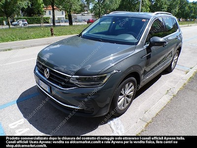 Acquista VOLKSWAGEN VOLKSWAGEN TIGUAN 2.0 TDI SCR 110KW Life DSG Sport utility vehicle 5-door (Euro 6D)  a Ayvens Carmarket