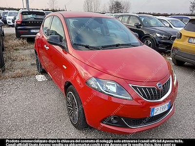 Koupit LANCIA LANCIA YPSILON (PC) 1.0 FIREFLY 70CV HYBRID GOLD FP na Ayvens Carmarket