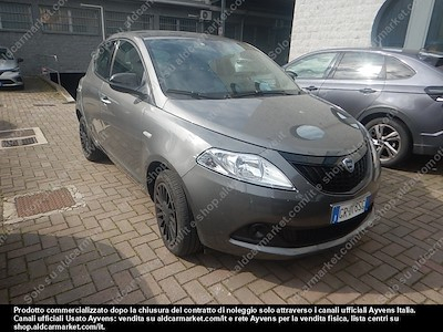 Osta [Merkki] [Malli] osoitteesta Ayvens Carmarket