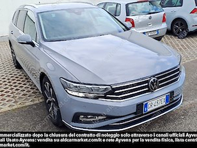 Kaufe VOLKSWAGEN VOLKSWAGEN PASSAT SW VAR. 2.0TDI SCR 147KW 4MOT EXECUTIVE DSG FP bei Ayvens Carmarket