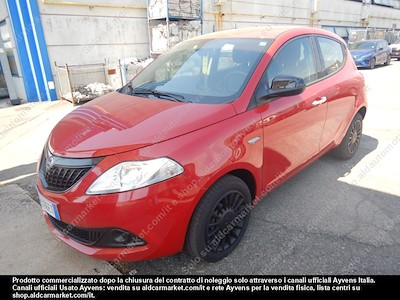 Kjøp LANCIA LANCIA YPSILON (PC) 1.0 FIREFLY 70CV HYBRID SILVER FP hos Ayvens Carmarket