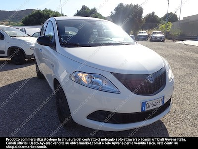 Buy LANCIA LANCIA YPSILON (PC) 1.0 FIREFLY 70CV HYBRID SILVER FP on Ayvens Carmarket
