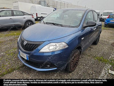 Kaufe LANCIA LANCIA YPSILON 1.0 FireFly 70cv Hybrid Silver Hatchback 5-door  bei Ayvens Carmarket