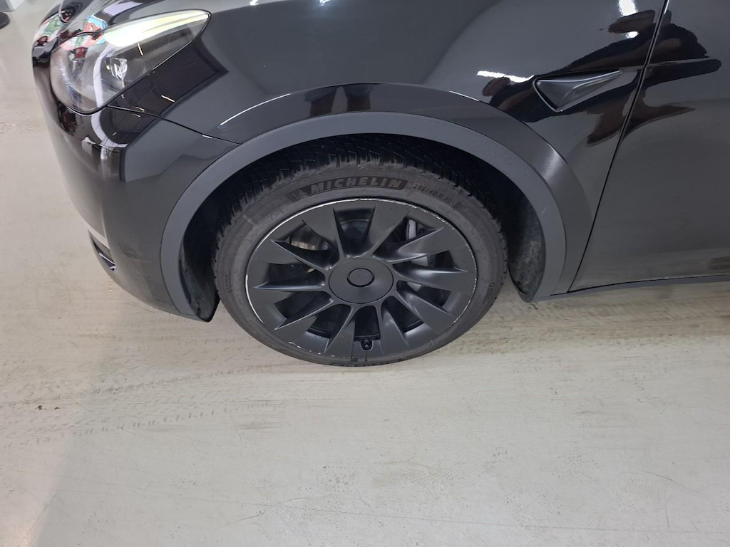 Foto 33 van Tesla Model Y