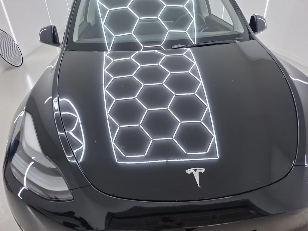 Foto 42 van Tesla Model Y