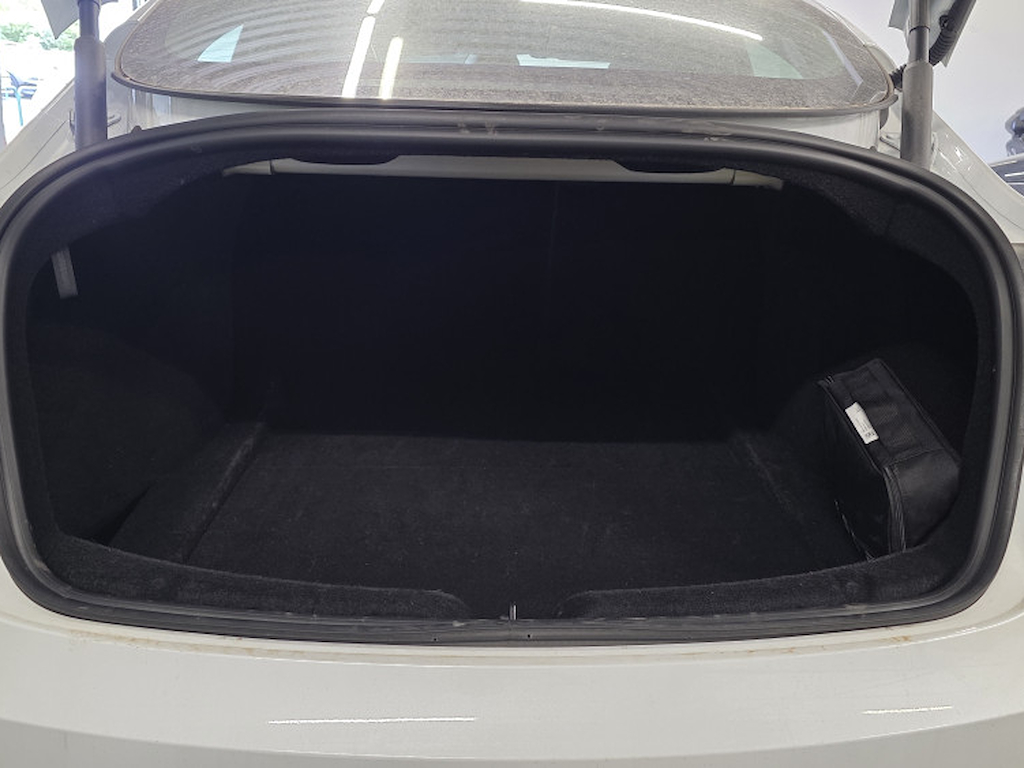 Tesla Model 3 Standard RWD