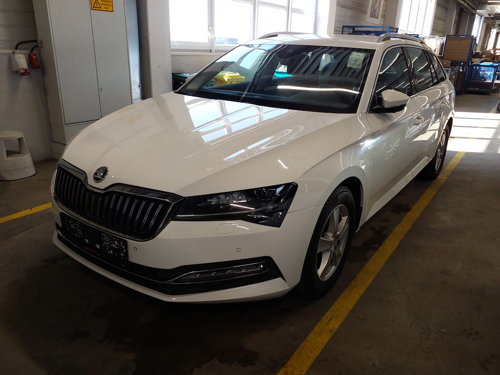 Skoda Superb COMBI 2,0 TDI STYLEDSG
