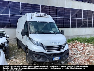 Osta [Merkki] [Malli] osoitteesta Ayvens Carmarket