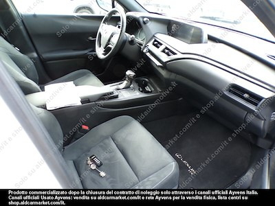 Compra LEXUS LEXUS UX (PC) HYBRID BUSINESS 2WD MY22 FP en Ayvens Carmarket