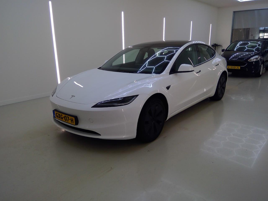 Foto 2 van Tesla Model 3