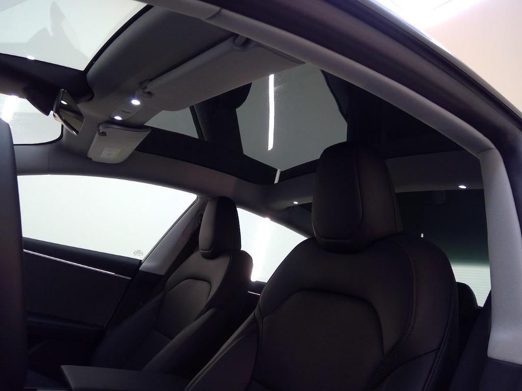 Foto 23 van Tesla Model 3
