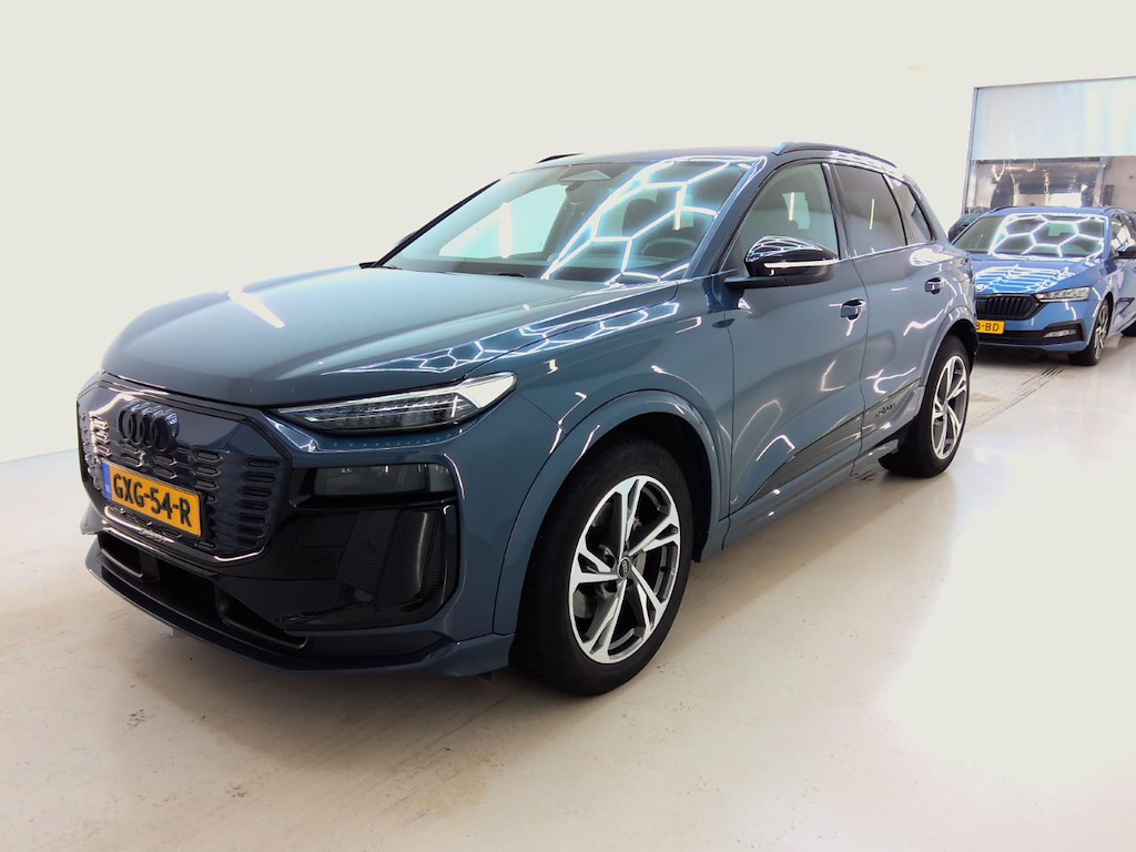 Foto 2 van Audi Q6 e-tron