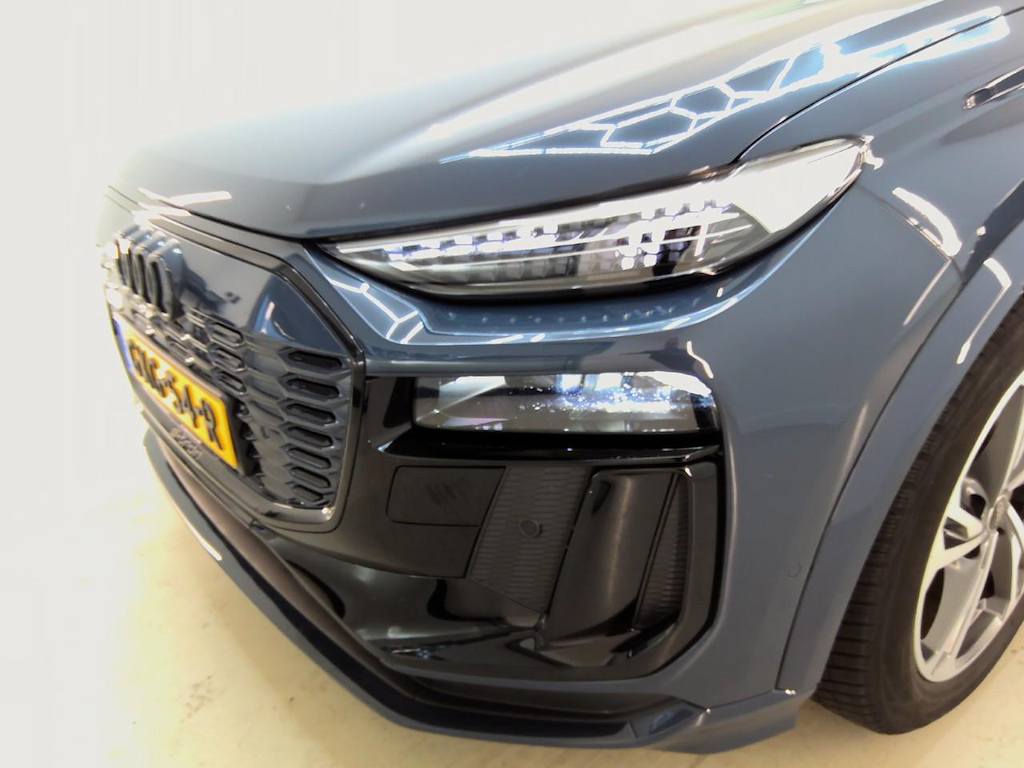 Foto 23 van Audi Q6 e-tron