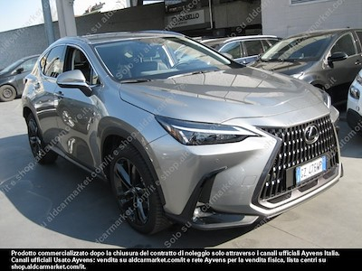 Compra LEXUS LEXUS NX HYBRID PREMIUM+ 4WD en Ayvens Carmarket