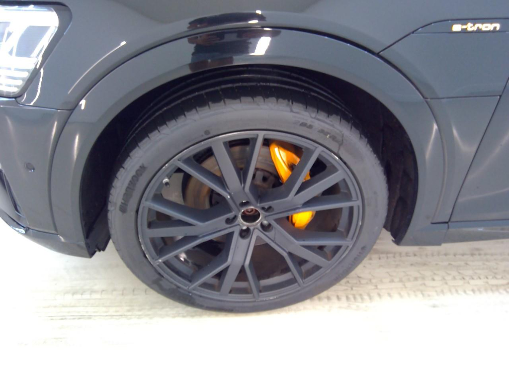 Foto 23 van Audi e-tron