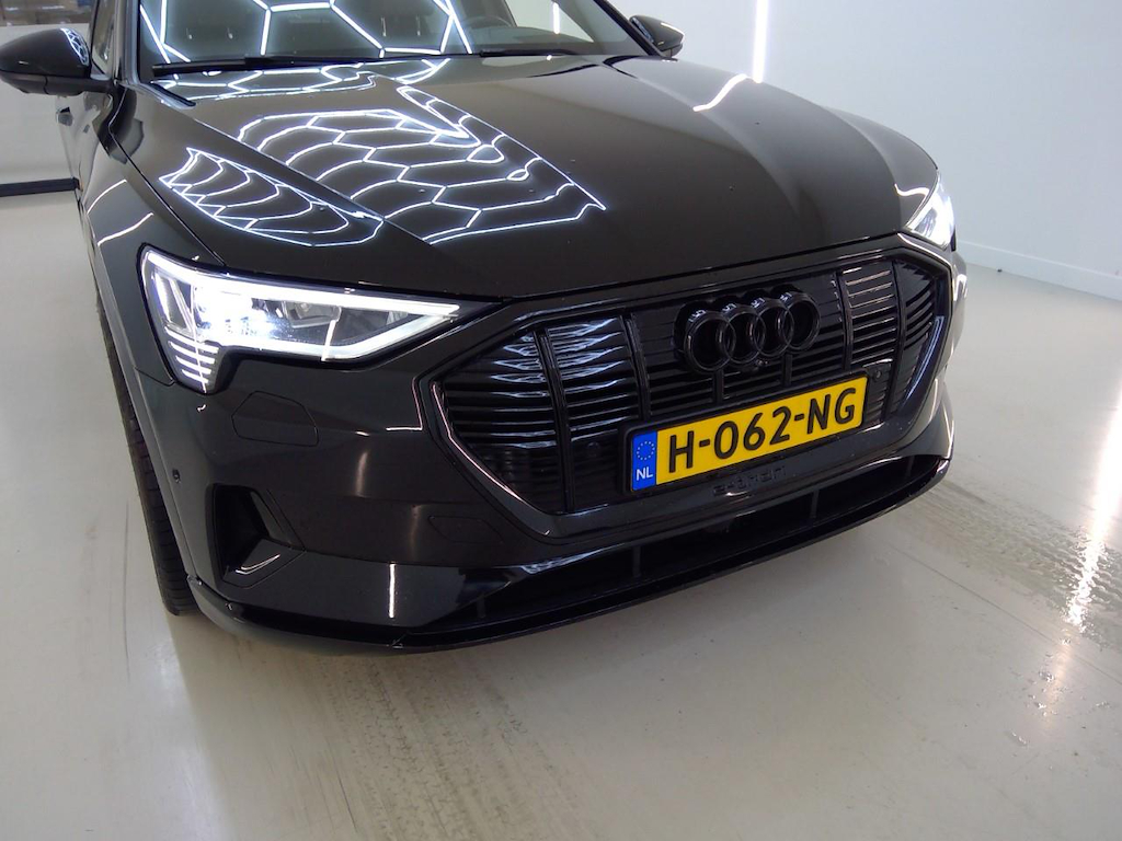 Foto 30 van Audi e-tron