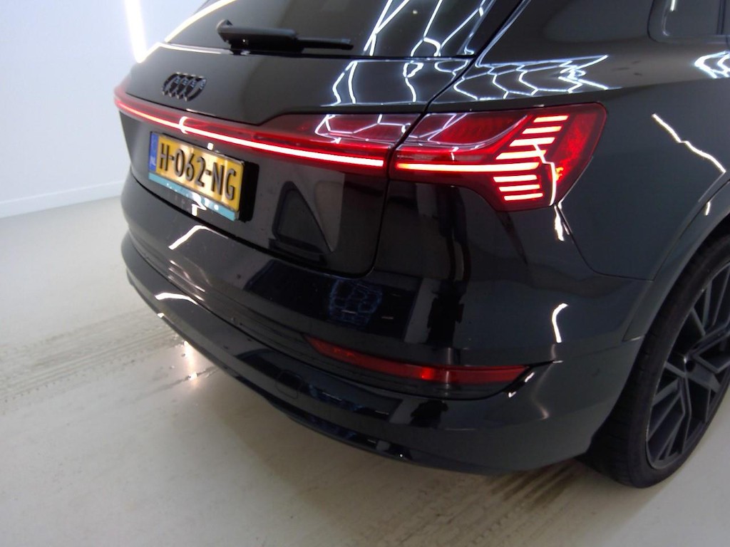 Foto 31 van Audi e-tron