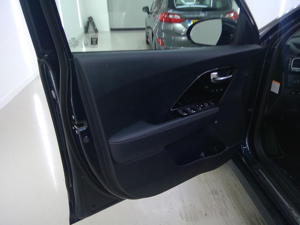Foto 25 van Kia Niro