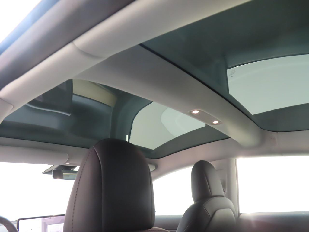 Foto 21 van Tesla Model 3