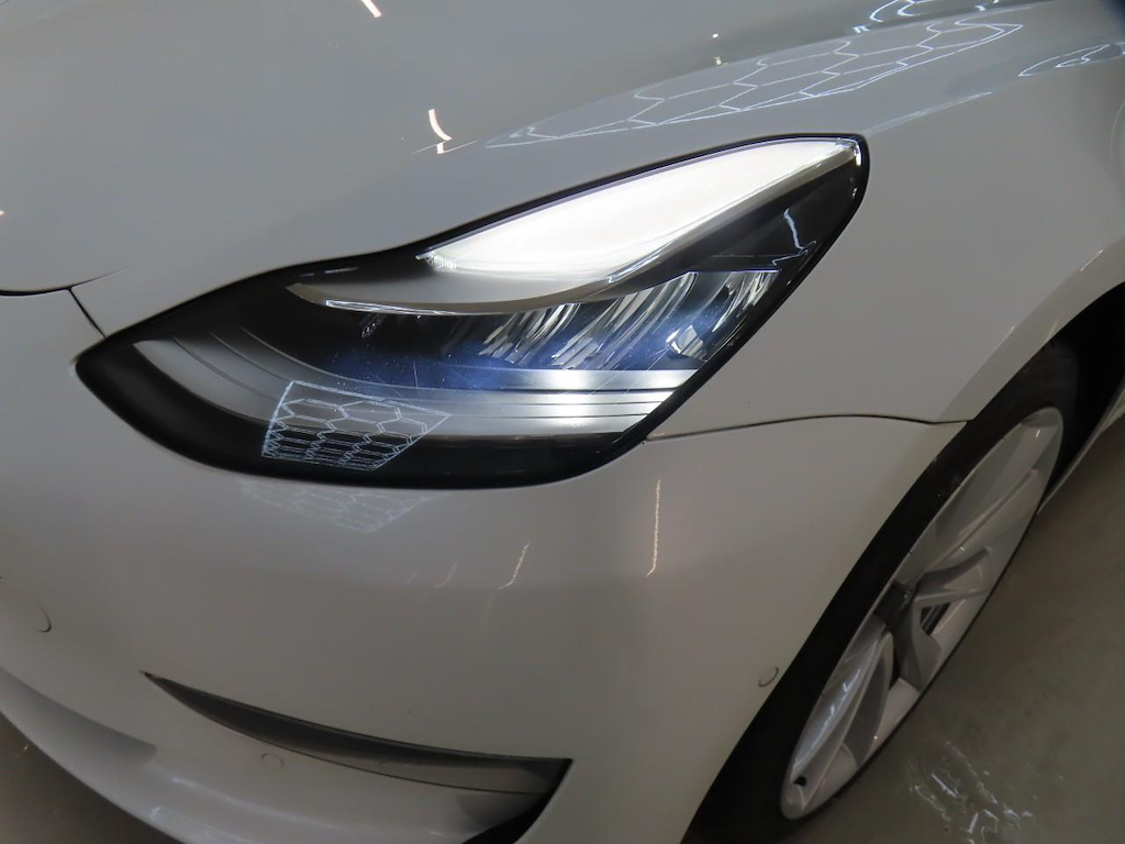 Foto 22 van Tesla Model 3