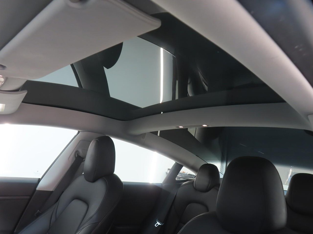 Foto 22 van Tesla Model 3