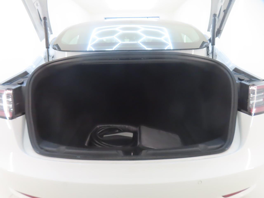 Foto 10 van Tesla Model 3