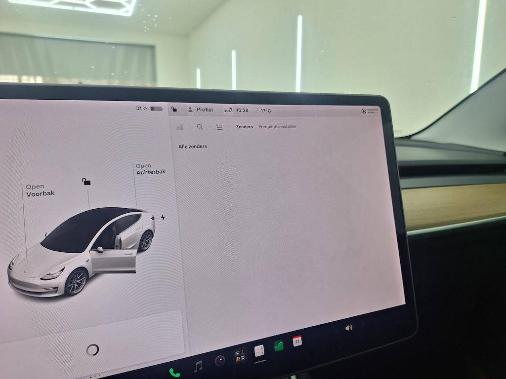 Foto 17 van Tesla Model 3