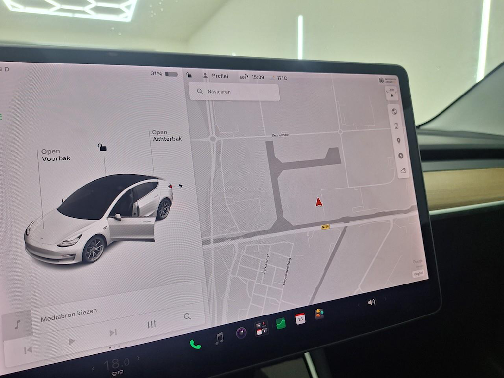 Foto 18 van Tesla Model 3