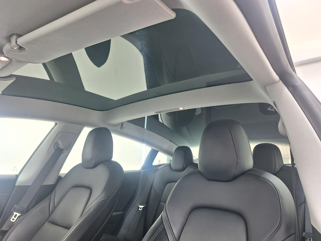 Foto 21 van Tesla Model 3