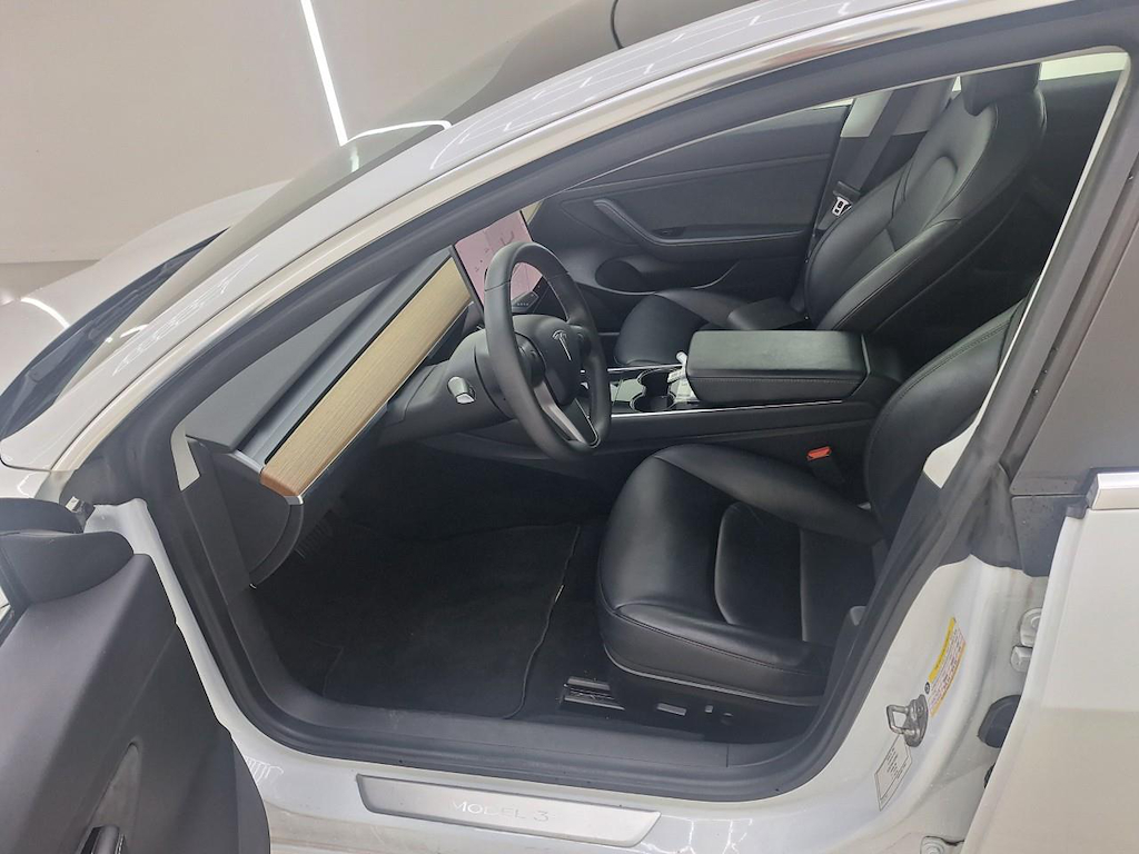 Foto 8 van Tesla Model 3