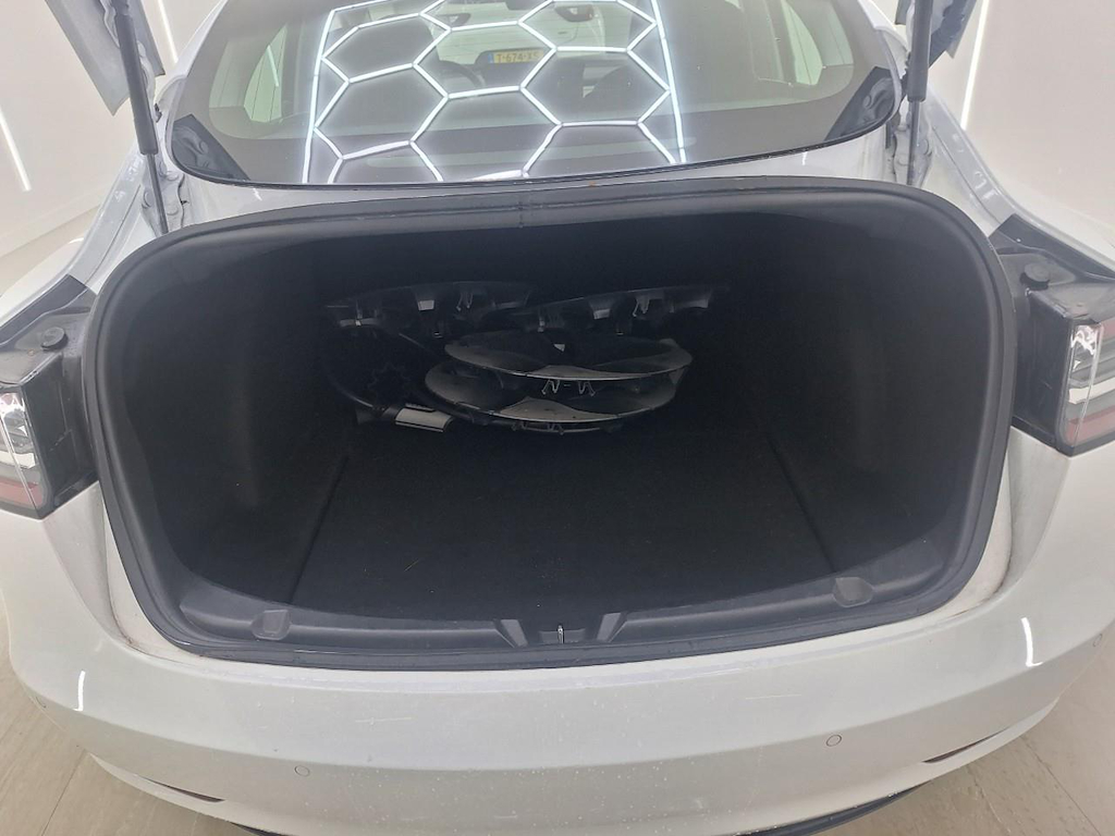 Foto 9 van Tesla Model 3