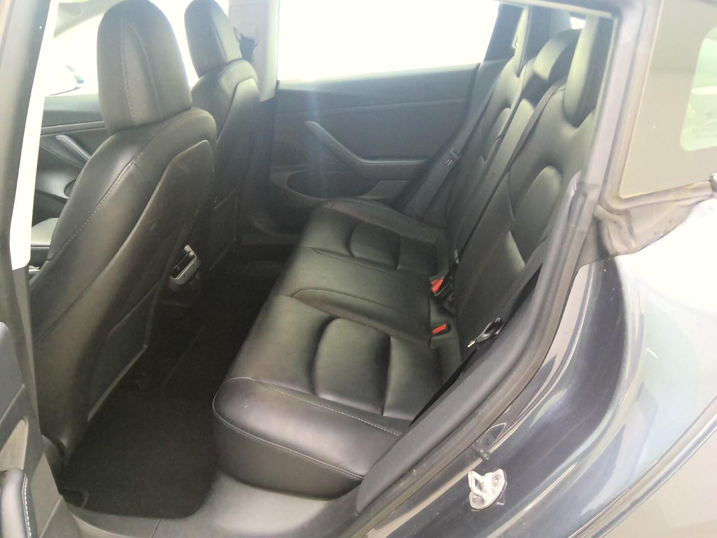 Foto 16 van Tesla Model 3