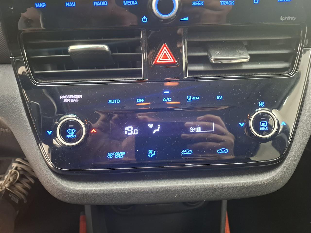 Foto 15 van Hyundai Ioniq