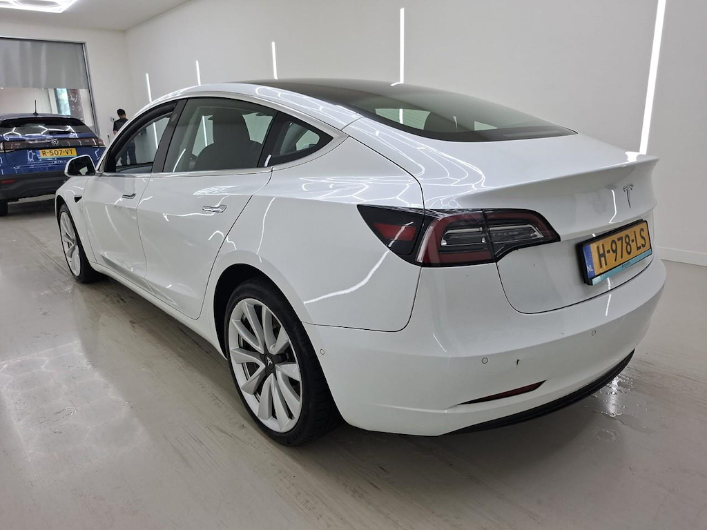 Foto 5 van Tesla Model 3